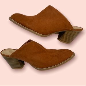 OLD NAVY Heeled Mule sz 8.5